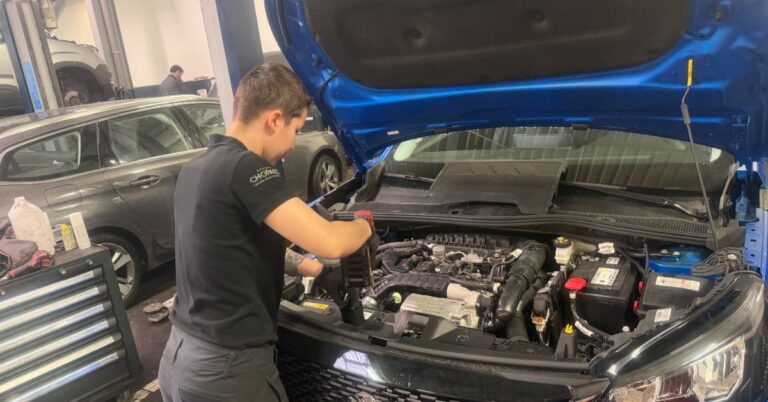 Océane, mécanicienne et pompier volontaire : « Dans les deux cas, je sauve des vies ! »