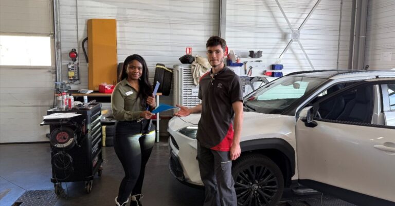 Elle a quitté son centre d’appels pour devenir réceptionnaire après-vente : « Je me suis prise de passion pour l’automobile ! »