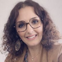Erika, Conseillère client à distance chez L'Entrepôt du Bricolage