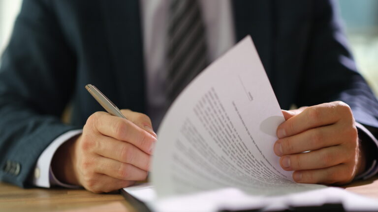 Fin de CDD : tout savoir sur votre solde de tout compte