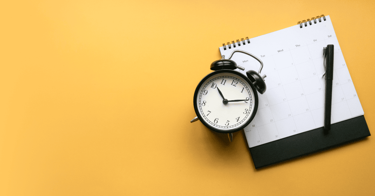 Cumuler un CDI et un CDD, mode d'emploi : horaires, impôts, droits