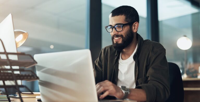 Et si les recruteurs venaient à vous par un simple geste ?