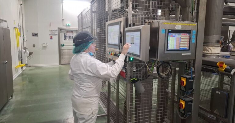 Louise, conductrice de ligne chez Brioches Fonteneau : « Si vous aimez le travail bien fait et les brioches, rejoignez-nous ! »