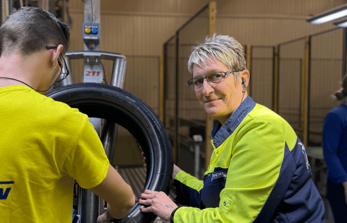 Alexandra, monitrice métier chez Michelin : « Avant je n'aurais pas trouvé ma roue de secours, aujourd'hui je forme ceux qui fabriquent des pneus ! »
