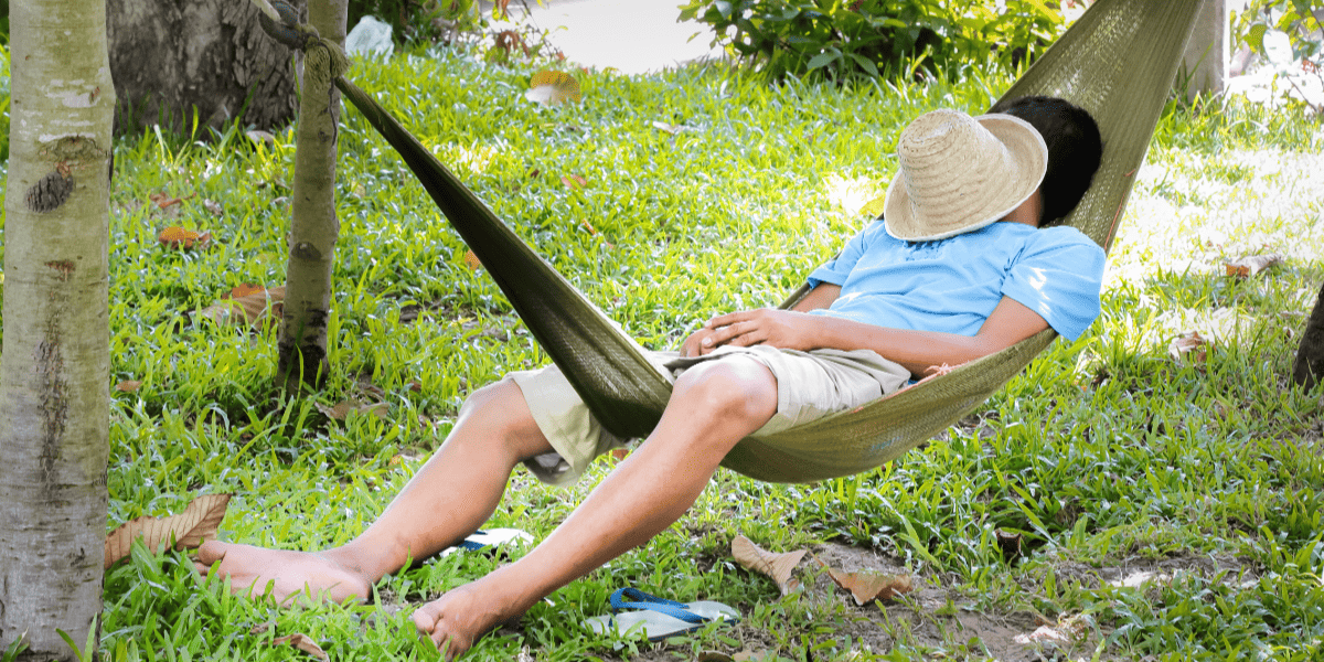 « Peut-être qu’à terme il faudra faire (la sieste) comme les Andalous » : et si l’aménagement des horaires était l’avenir en temps de canicule ?