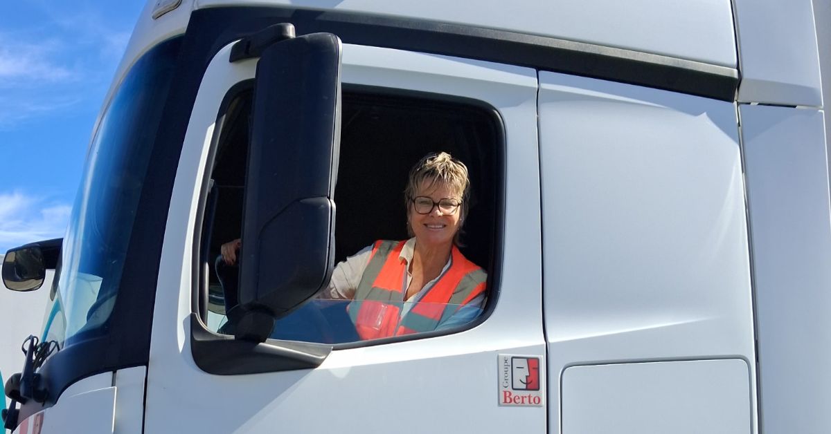 Corinne, ex-fonctionnaire devenue conductrice SPL frigo : « Quand j'ai passé mon permis à 42 ans, ça a été une révélation totale »