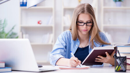 https://f.hellowork.com/edito/sites/5/2015/05/AdobeStock_176782504.jpeg