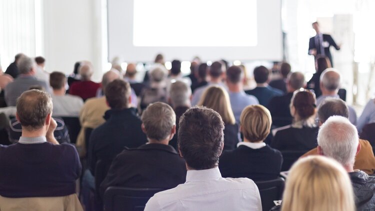 « Devenez un leader inspirant pour accélérer l’excellence collective » : le nouveau programme de l’ECL Pro