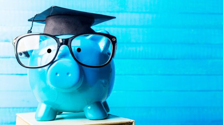 Comment financer ses études en école de commerce ?