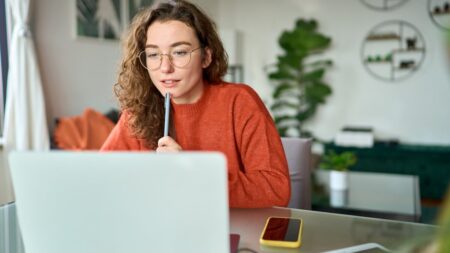 Institut F2I : Comment bien choisir son BTS sur Parcoursup ? 