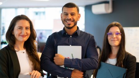 Femmes dans la tech : comment Holberton School tente de briser le plafond de verre
