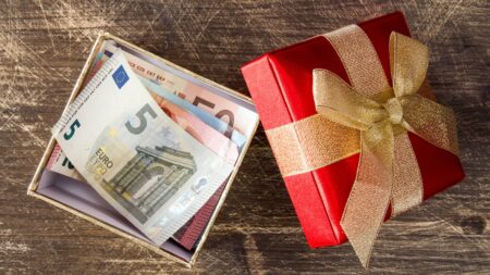 https://f.hellowork.com/edito/sites/5/2024/12/AdobeStock_130082132.jpeg