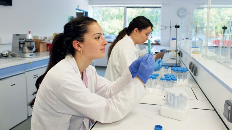 L’EBI ou le choix incontournable pour se former au génie biologique après le bac