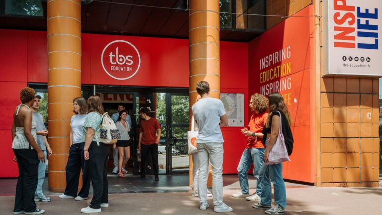 Parcoursup 2026 les écoles de commerce en repli, les écoles d — free download