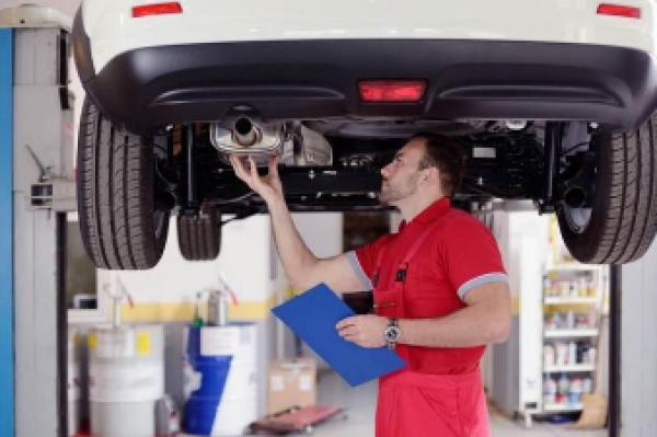 Devenez  contrôleur technique de véhicule léger