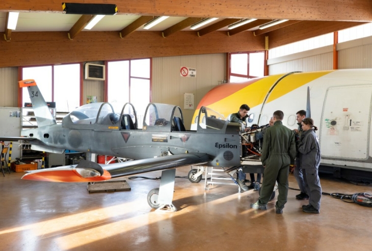 Des stagiaires en formation à l'Aérocampus de Latresnes