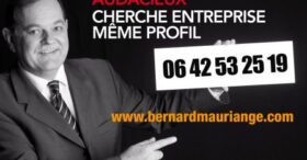 Un cadre au chômage s’affiche dans les rues