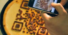 Une offre d’emploi sur une pizza digitale
