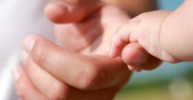 Parentalité : comment impliquer les hommes en entreprise ?