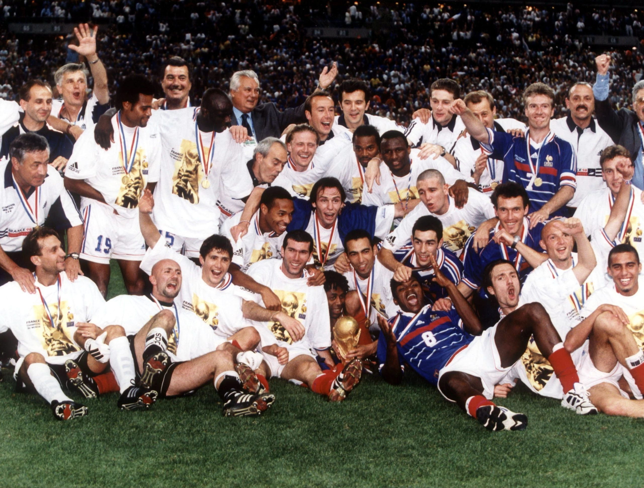 13 signes qui prouvent que votre collègue est accro à la Coupe du Monde
