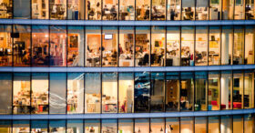 Comment nos voisins européens vivent leur vie au bureau ?