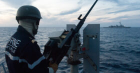 La Marine nationale va former et recruter 3000 jeunes en 2015