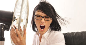 Les 15 types de collègues qui te font encore plus suer pendant la canicule