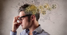 Travailler à temps plein nuit à votre intelligence