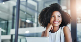 9 initiatives qui montrent le chemin du bonheur au travail