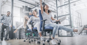 Greatwashing : quand le bonheur au travail devient un outil de communication corporate