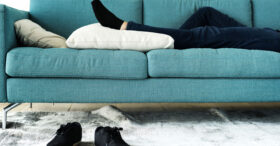 Pour ou contre la sieste au bureau ?