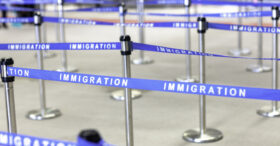 Quotas sur l’immigration économique : ce que le gouvernement veut mettre en place