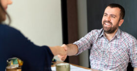 Comment réussir le recrutement de son premier salarié