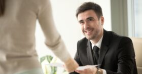 Cooptation : comment l’intégrer à mon process de recrutement