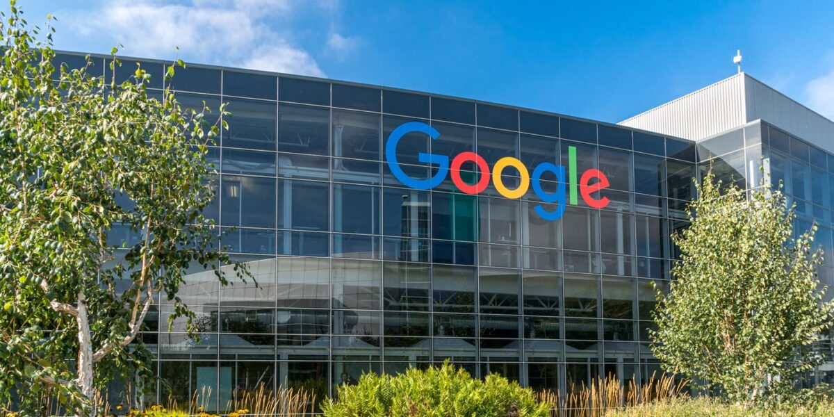 Les employés de Google devront attendre au moins janvier 2022 pour retourner sur site.