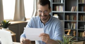 Les entreprises peuvent verser une prime de 1 000 € à tous leurs salariés
