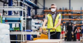 Sécurité et santé au travail : les conseils de l’OIT pour prévenir les risques en entreprise