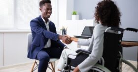 Recrutement : comment sourcer des candidats éloignés de l’emploi ?