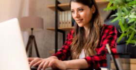 Télétravail : que doit contenir votre accord collectif ou votre charte ?