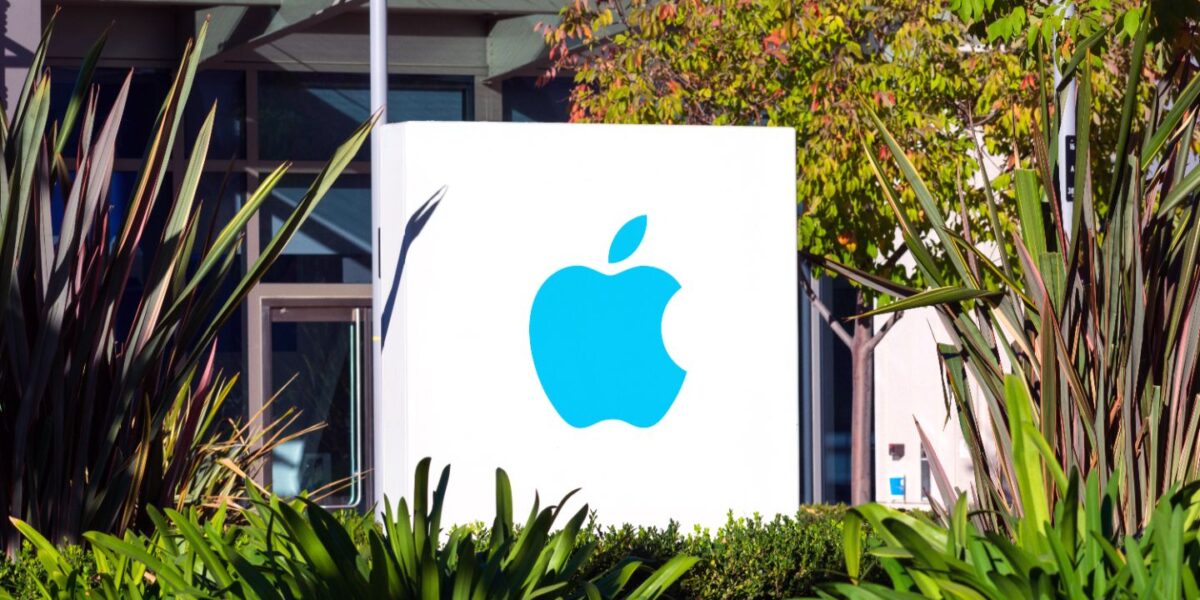 Apple ne fera pas revenir tous ses salariés sur site au moins trois jours par semaine dès septembre.