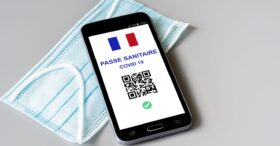 Pass sanitaire : le gouvernement ne prévoit pas de l’étendre à tous les salariés