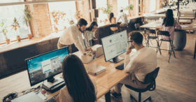 Retour au bureau, télétravail, flex office… qu’en pensent les salariés et les RH ?