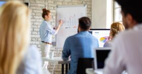 Manager en stratégie RH, assistant RH, DRH… Notre sélection de formations 100% RH