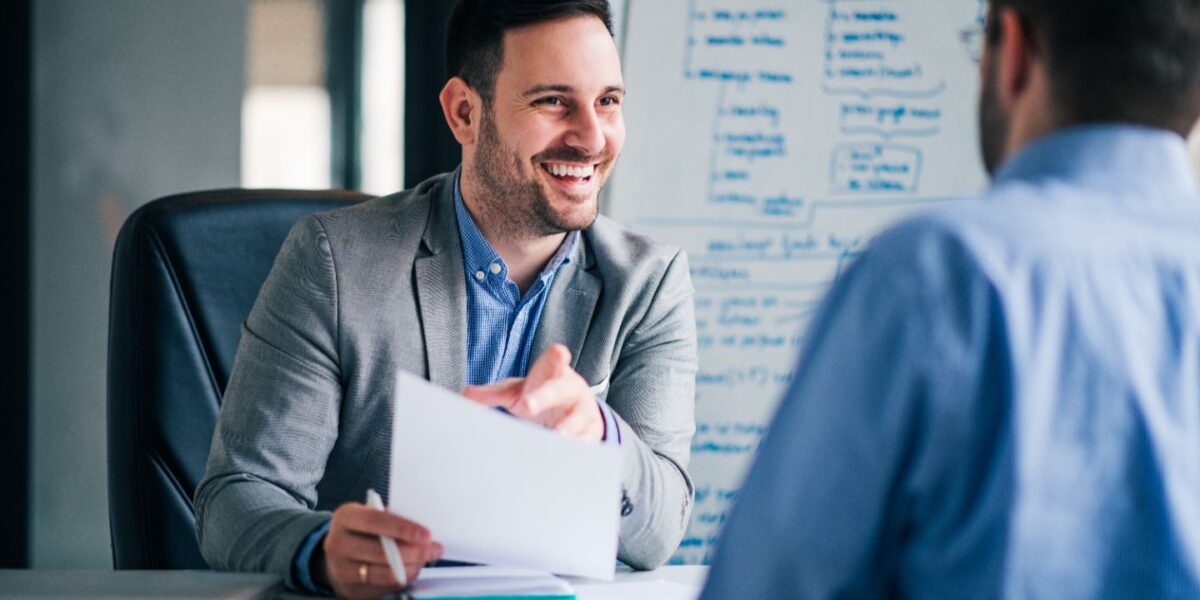 Comment est déterminé le salaire d'un recruteur ?