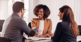 Recruter et fidéliser : quelles stratégies les RH privilégient-elles en 2023 ?