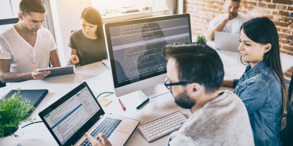 Vous peinez à recruter des profils tech ? Voici quelques conseils pour approcher ces candidats.