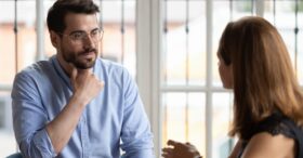 Difficultés de recrutement : la faute à l’inadéquation des compétences ou au manque d’adaptabilité des employeurs ?