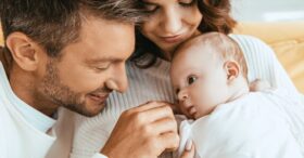 Cette entreprise accorde un congé de naissance de 20 semaines aux deux parents