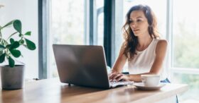 Comment parler de télétravail dans vos offres d’emploi