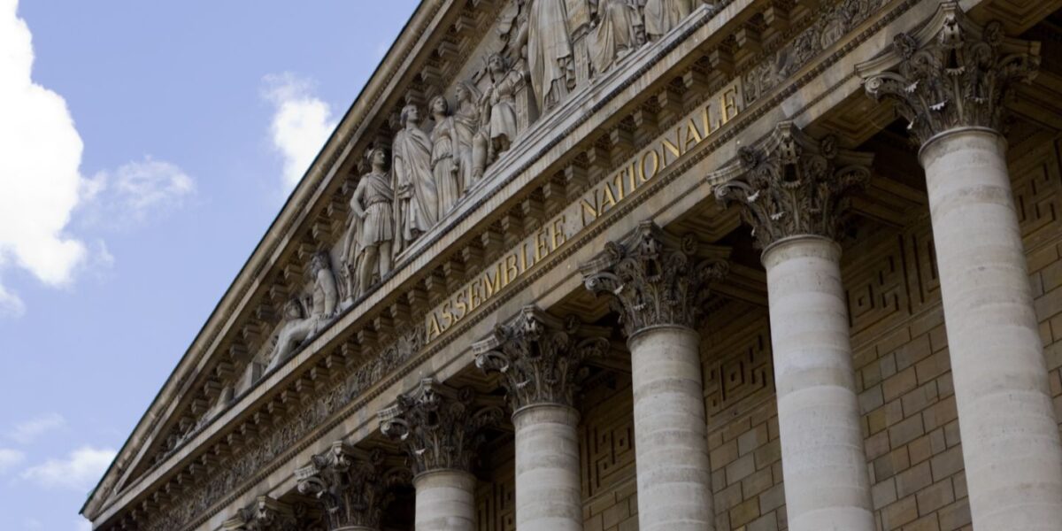 Le texte doit être débattu à l'Assemblée nationale d'ici la fin de l'année.